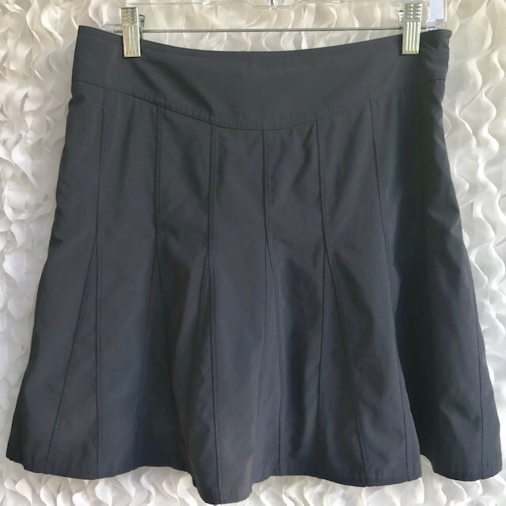 Athleta Skort 6 Flared Zip Pocket Gray